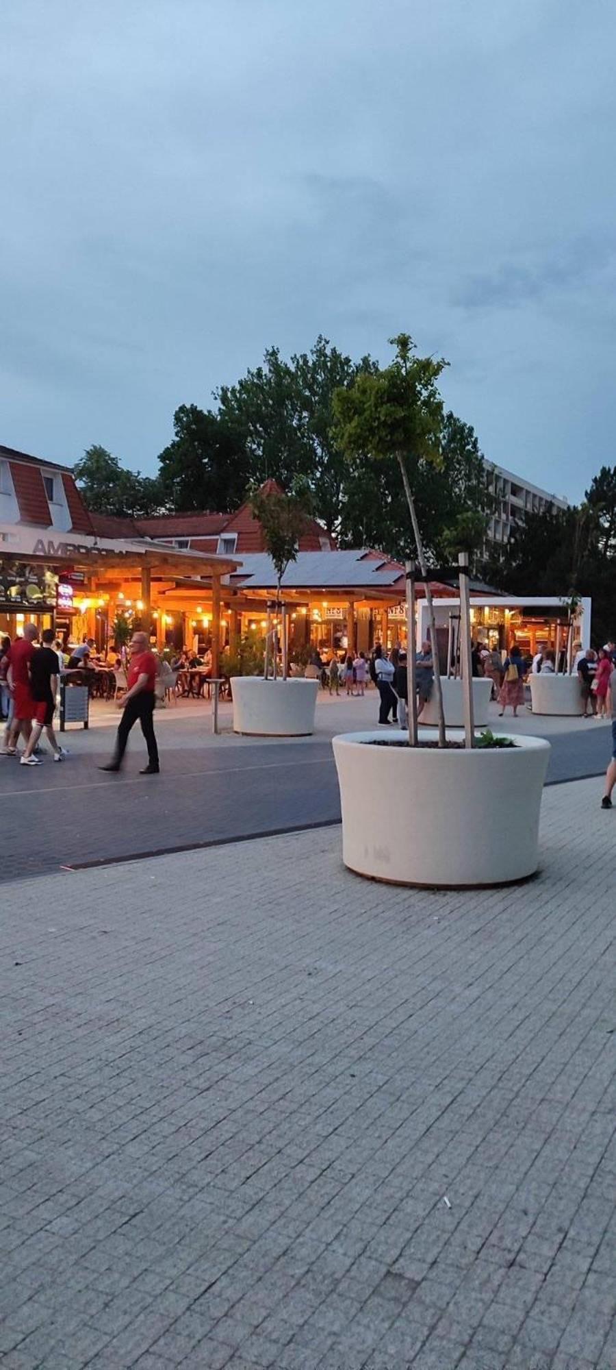 Lux Apartman Villa Hajdúszoboszló Zewnętrze zdjęcie