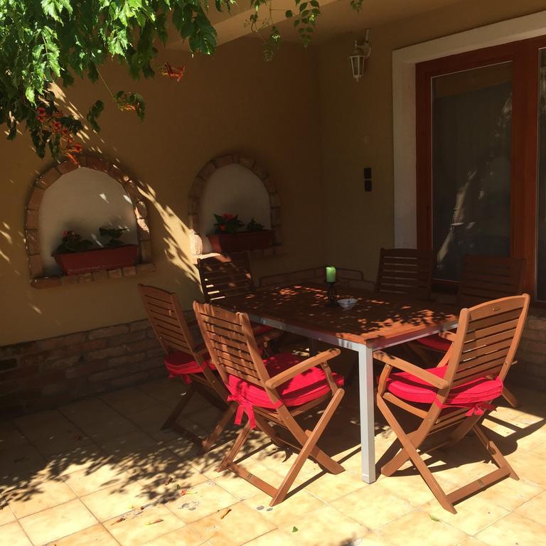 Lux Apartman Villa Hajdúszoboszló Pokój zdjęcie