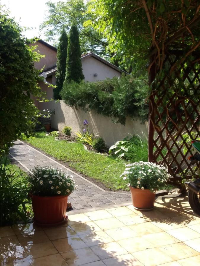Lux Apartman Villa Hajdúszoboszló Zewnętrze zdjęcie